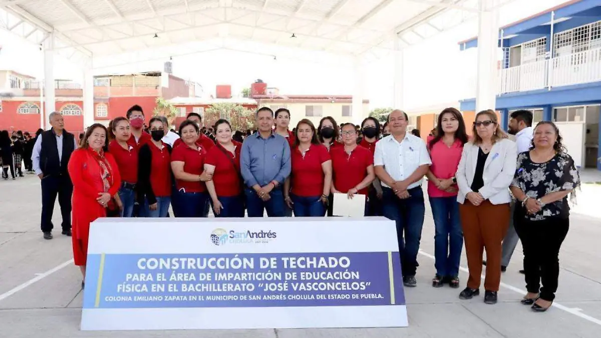 Bachillerato de San Andrés Cholula estrena aula